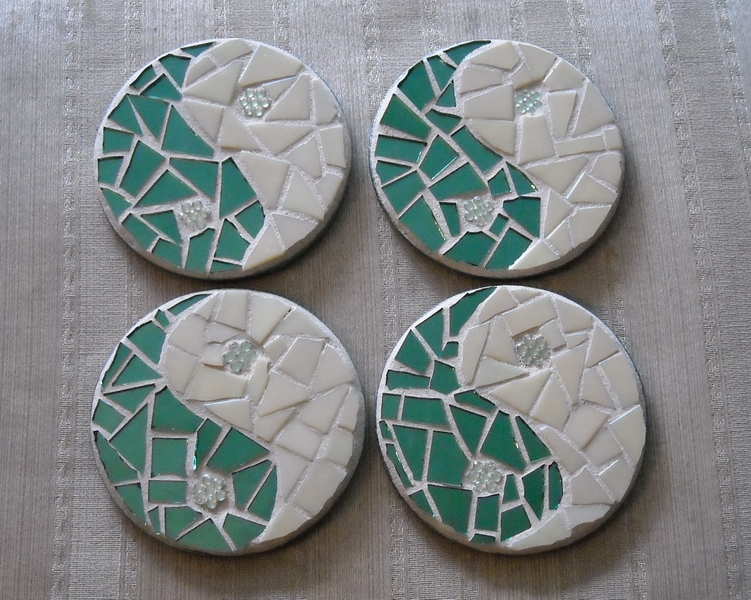 Mosaic coasters Green/Cream YinYang
