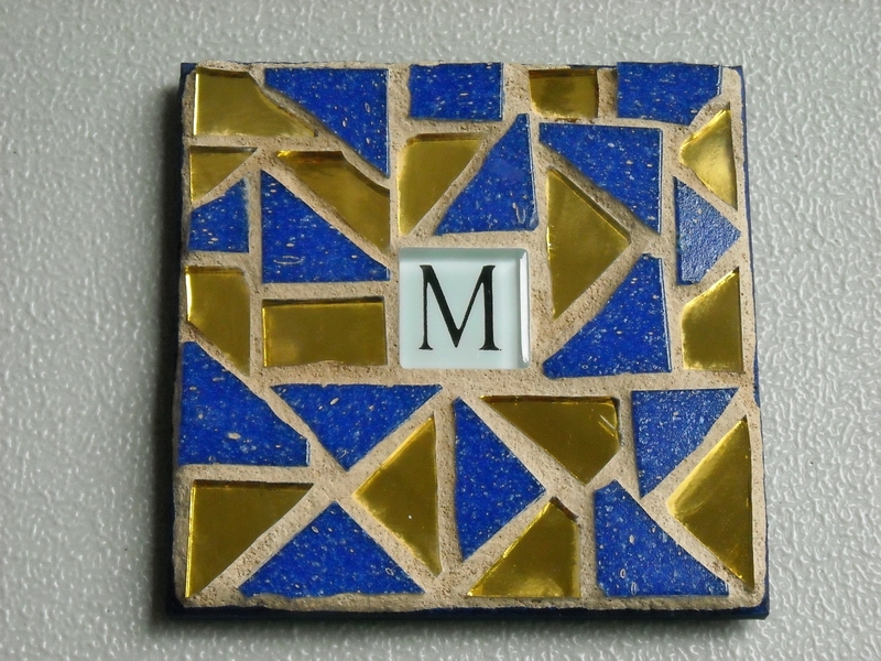 Mosaic coaster Initial in blue/gold
